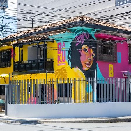 Baku Laureles Hostel Medellín Eksteriør billede