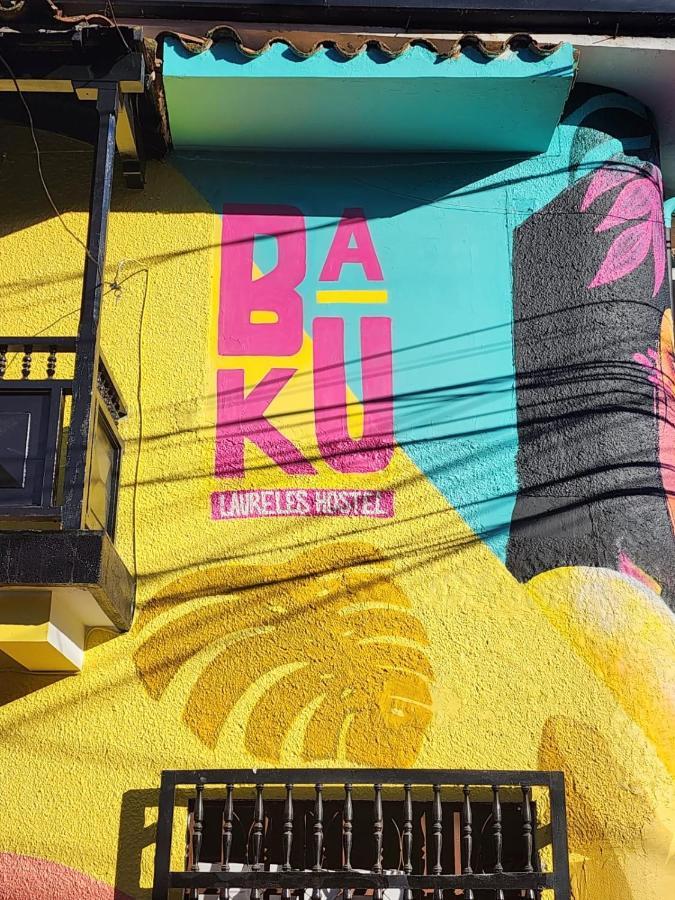 Baku Laureles Hostel Medellín Eksteriør billede