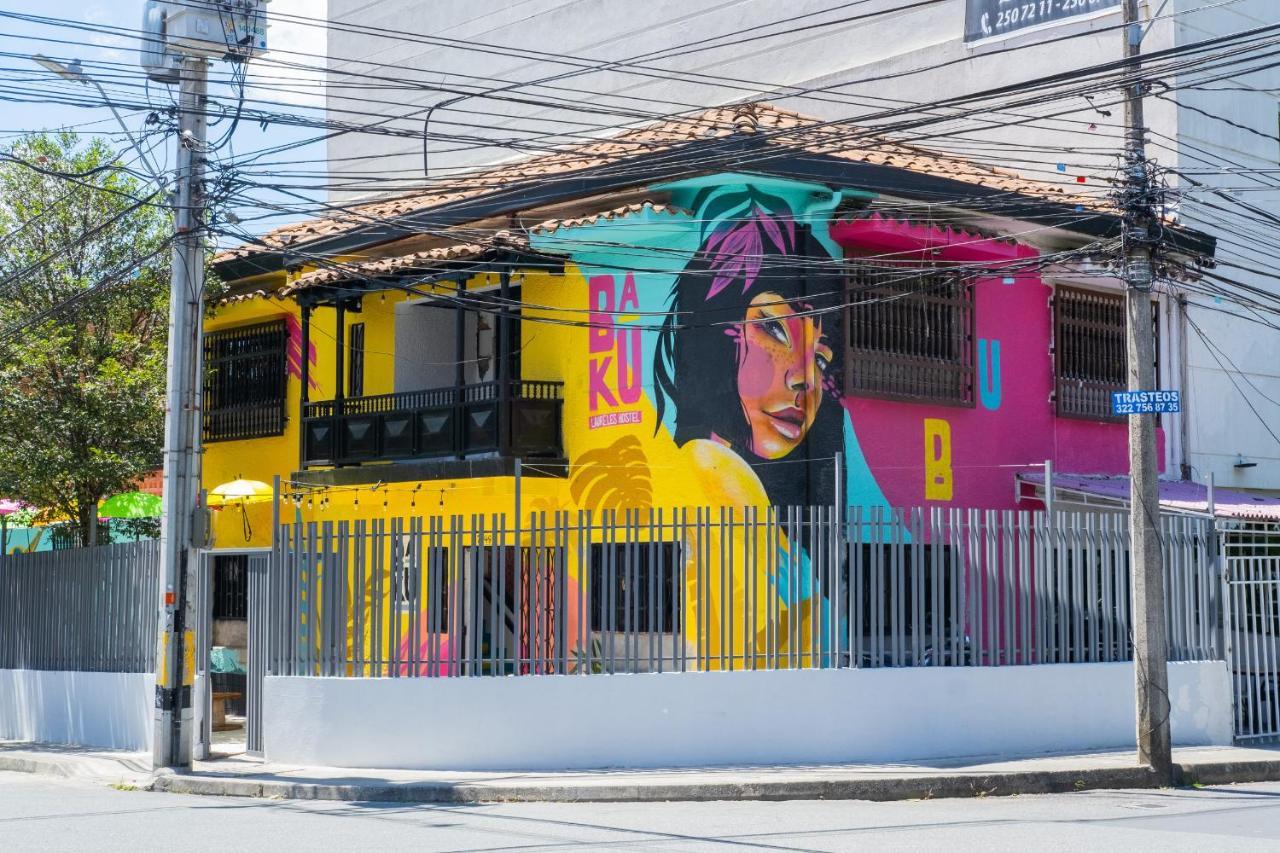 Baku Laureles Hostel Medellín Eksteriør billede